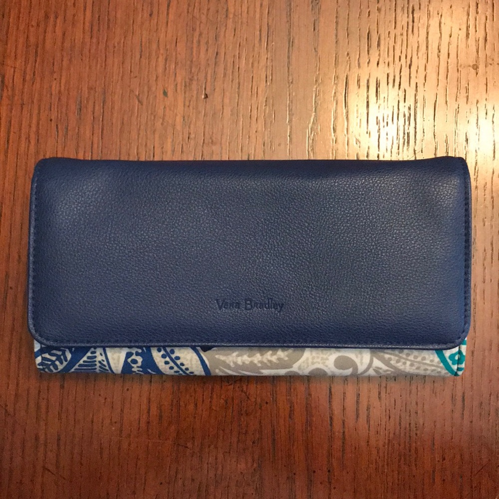 Vera Bradley Blue Bayou **retired print* lg wallet
